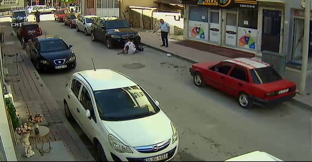 Dehşetin görüntüsü! Husumetlisine defalarca kurşun sıkıp üstüne bir de sigara yaktı - Resim: 1