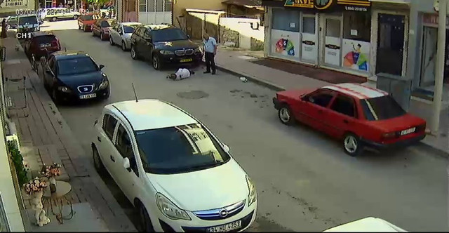 Dehşetin görüntüsü! Husumetlisine defalarca kurşun sıkıp üstüne bir de sigara yaktı - Resim: 2