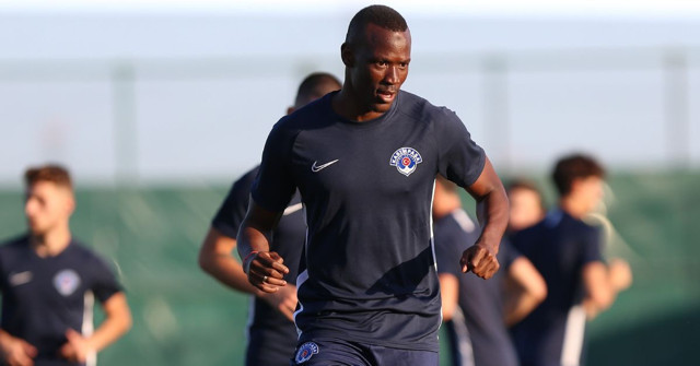 Fenerbahçe iki oyuncu gözden çıkarıp o golcüyü alıyor! - Resim: 0