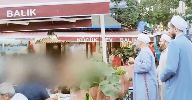 Fatih'teki meyhane tebliğcilerine Ahmet Hakan'dan övgü: Üslupları süper düzeyli - Resim: 0