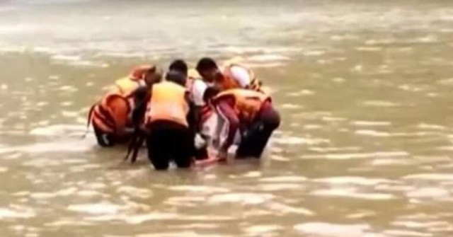 Olacak iş değil! Tam bir trajedi! Bir selfie uğruna bir aile yok oldu - Resim: 0