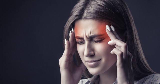 Bir bardağı migren ağrısını kesiyor! Sürekli ilaç içenler bu çayı kesfettiğine sevinecek - Resim: 1