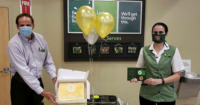 Türk kasiyere ABD'de büyük ödül duyarlı davranışı takdir topladı - Resim: 1