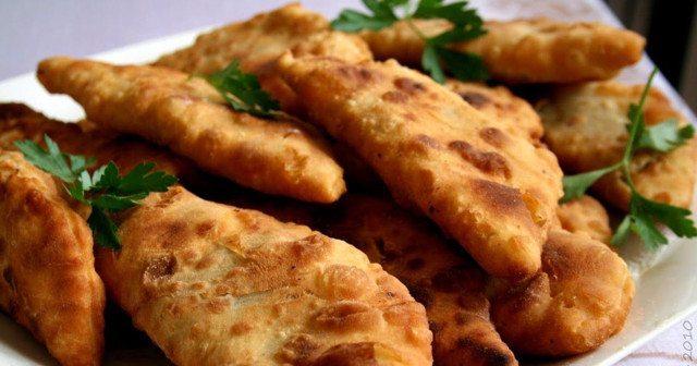 Bu tarifi yapmak için MasterChef olmaya gerek yok! İşte Leziz mi leziz Çiğ Börek tarifi! - Resim: 2