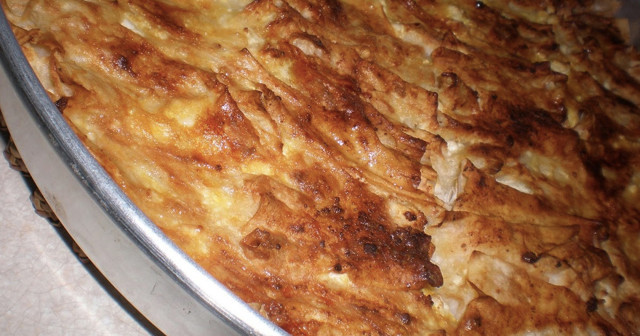 Kahvaltıya hamur işi ne yapabilirim diyenler buraya kokusuyla doyuracak büzme börek tarifi - Resim: 1