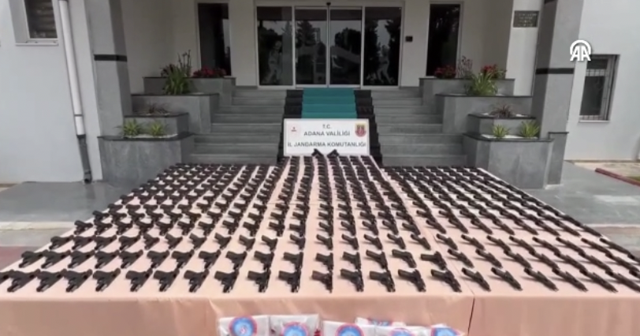 İstanbul ve Adana'da silah kaçakçılığı operasyonu! 1107 ruhsatsız tabanca ele geçirildi - Resim: 0