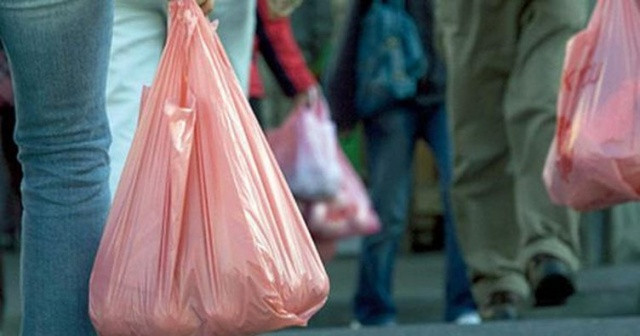 Bedava poşet veren market yandı! İşte cezalar - Resim: 1