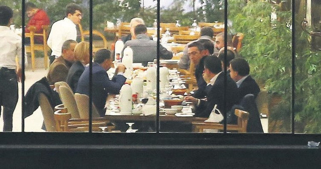 Ali Koç'un yüzünden düşen bin parça: Hiç iyi değilim - Resim: 0