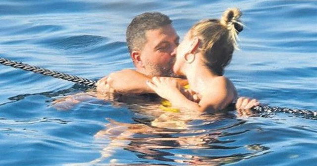 Şafak Mahmutyazıcıoğlu kimdir yaşı kaç boşandığı eşi kimdir? - Resim: 1