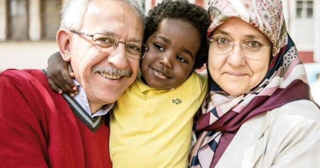 Ahmet Emre Bilgili eşi Hamide Bilgili kimdir çocuğu Adem aslen nereli? - Resim: 0