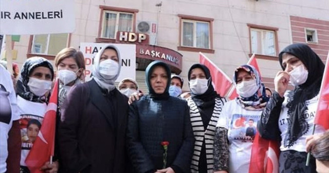 Sabriye Şentop kimdir, ne iş yapıyor? Mustafa Şentop kiminle evli, eşi kaç yaşında? - Resim: 0