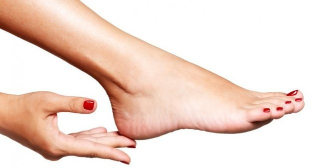 Parmak arası terliklerden uzak durun - Resim: 3