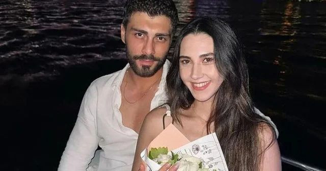 "Taşacak Bu Deniz" oyuncuları Zeynep Atılgan ve Ali Öner Bodrum'da dudak dudağa yakalandı - Resim: 2
