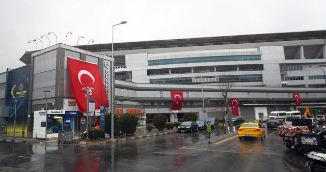 Şükrü Saracoğlu şehitler anısına Türk bayraklarıyla donatıldı - Resim: 1