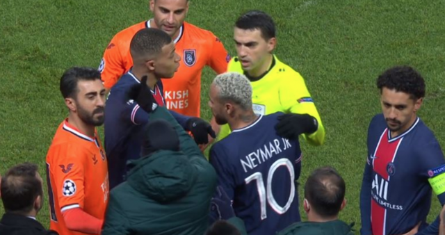 PSG - Başakşehir maçında Webo'ya ırkçılık yapan hakemin eski skandalları ortaya çıktı - Resim: 4