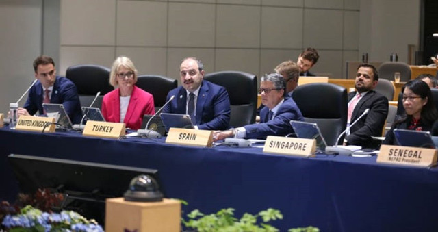 Bakan MustafaVarank G-20'de Boeing'i bombaladı - Resim: 0