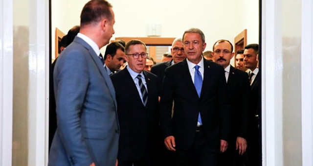 Bakan Akar, muhalefet partilerini ziyareti sonrası açıklama yaptı - Resim: 0