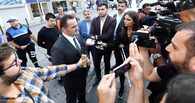 Taksim'deki binada kayma meydana geldi - Resim: 1