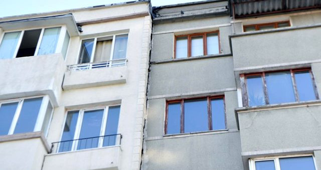 Taksim'deki binada kayma meydana geldi - Resim: 0