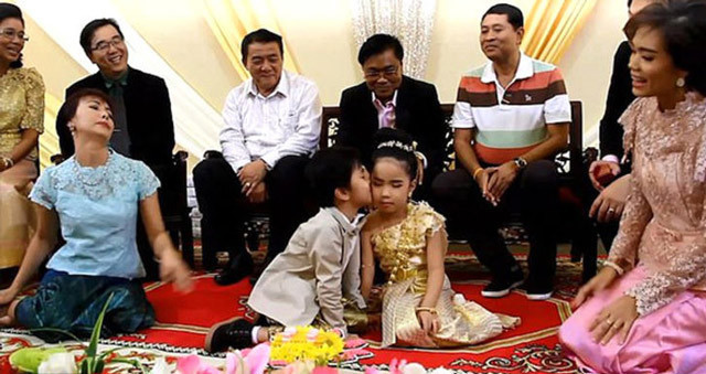 Böyle sapkınlık yok! 6 yaşındaki ikiz kardeşleri evlendirdiler - Resim: 1