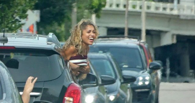 David Beckham’ı görünce göğüslerini açtı! - Resim: 3