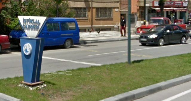 İstiklal Caddesinin ismini "Şehit Muhammed Mursi Caddesi" olarak değiştirdiler - Resim: 1