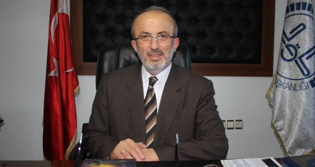 Samsun Müftüsü Veysel Çakı'dan yırtık pantolon uyarısı - Resim: 0