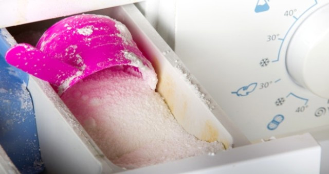 Çamaşır makinesine Aspirin koyun bakın neler oluyor! - Resim: 1