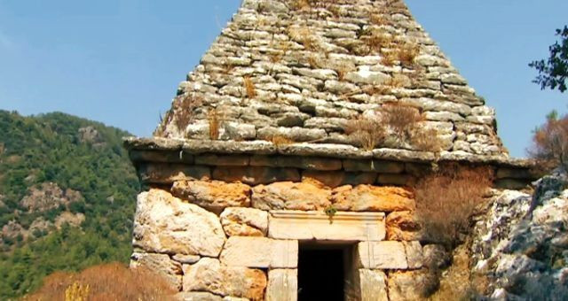 Marmaris'te yıllarca Çağbaba adıyla türbe sanılıp dua edildi gerçekte gladyatör mezarıymış - Resim: 4