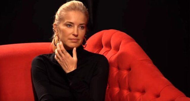 Burcu Esmersoy babasından şiddet gördüğünü itiraf etti Demet Akalın destek çıktı - Resim: 4