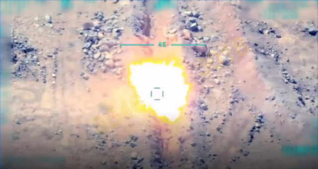 PKK'dan Suruç'ta kalleş saldırı: 1 askerimiz şehit 1 yaralı! TSK 12 teröristi etkisiz hale getirdi - Resim: 3