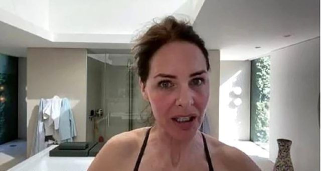 Ünlü sunucu canlı yayın yaparken sevgilisi çırıl çıplak göründü! - Resim: 3