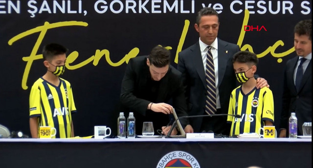 Mesut Özil, Galatasaray derbisinde forma giyecek mi? Burak Yılmaz ve Milli Takım yanıtı bomba - Resim: 4