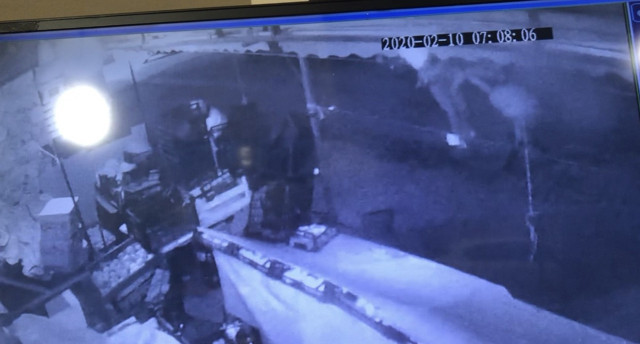 Sevgilisi saçlarından sürükleyip kurşunladı! Dehşet anları kamerada - Resim: 0