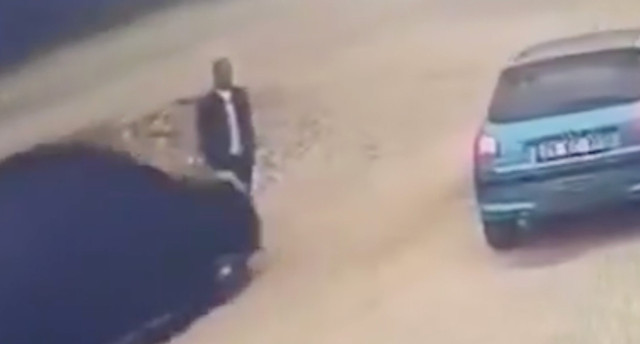 Giresun'da dehşete düşüren görüntü! Araç sürücüsü, konuştuğu adama bilerek çarptı - Resim: 1