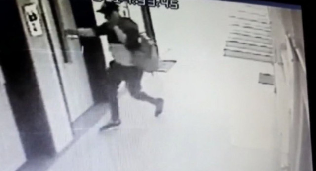 İstanbul'da vatandaşları 10 milyon lira dolandıran çete yakalandı - Resim: 0