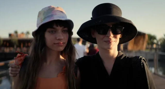 Netflix Biz Kimden Kaçıyorduk Anne konusu nedir? Biz Kimden Kaçıyorduk Anne dizisi oyuncuları kimler? - Resim: 1