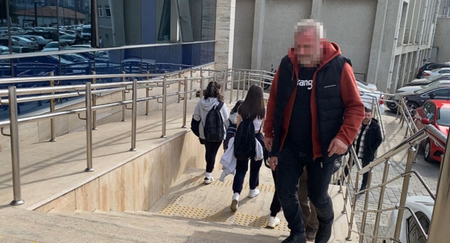 Kaza sonrası çıkan kavgada silahını gösterdiği iddia edilen kurum müdürü adliyeye sevk edildi - Resim: 0