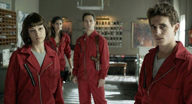 Hilal Cebeci ile Athena Gökhan fena birbirine girdi - Resim: 4