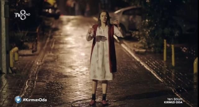 TV8 Kırmızı Oda'yı izleyen hayal kırıklığına uğradı! Burcu Biricik ortalığı salladı - Resim: 4