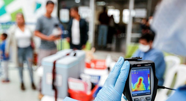 Çin'de koronavirüs can almaya devam ediyor! Ölenlerin sayısı 2 bin 914’e çıktı - Resim: 0