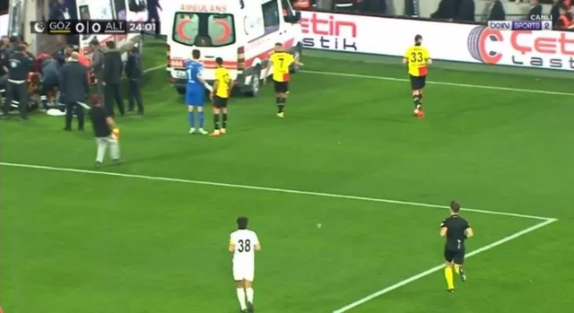 Göztepe Altay maçı korkunç bitti kaleci dövüldü fişek ateşlendi sokaklara taşan kavgalar çıktı - Resim: 9