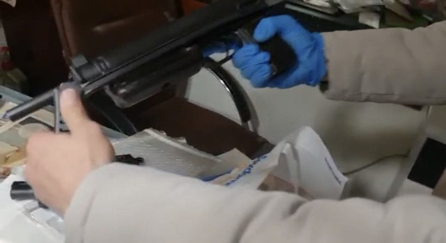 Yılbaşı gecesi silah operasyonu: İstanbul'da suikast silahı ele geçirildi! - Resim: 1