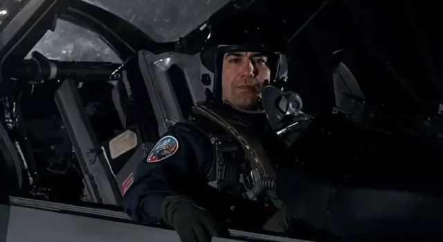 Meğer büyük faciayı böyle engellemiş! Şehit pilot paraşütünü açmış ama - Resim: 0