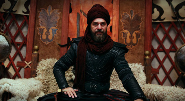 Savaşçı'nın yıldızı Diriliş Ertuğrul'a katıldı hemen at binmeye başladı - Resim: 1