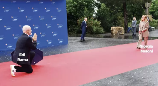 Ahmet Hakan yazdı: "Bak bu şehit annesi hiç de mırın kırın etmiyor" - Resim: 2