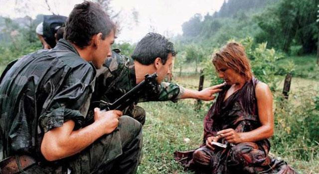 Kan donduran sözler! Çırılçıplak dışarı çıkarıp 10 kişiyle... - Resim: 3