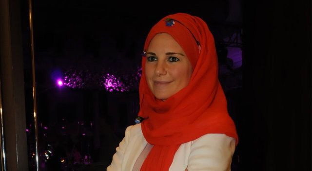 Burcu Çetinkaya Bucak neden başörtüsünü çıkardığını anlattı - Resim: 3