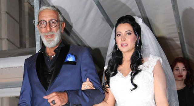 Cem Özer evli kadına gönderdiği çıplak görüntüleri ifşa olunca aşka geldi - Resim: 1