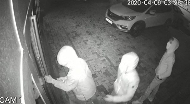 İstanbul'da evinde yakalanmak üzere olan hırsız intihar etti - Resim: 1